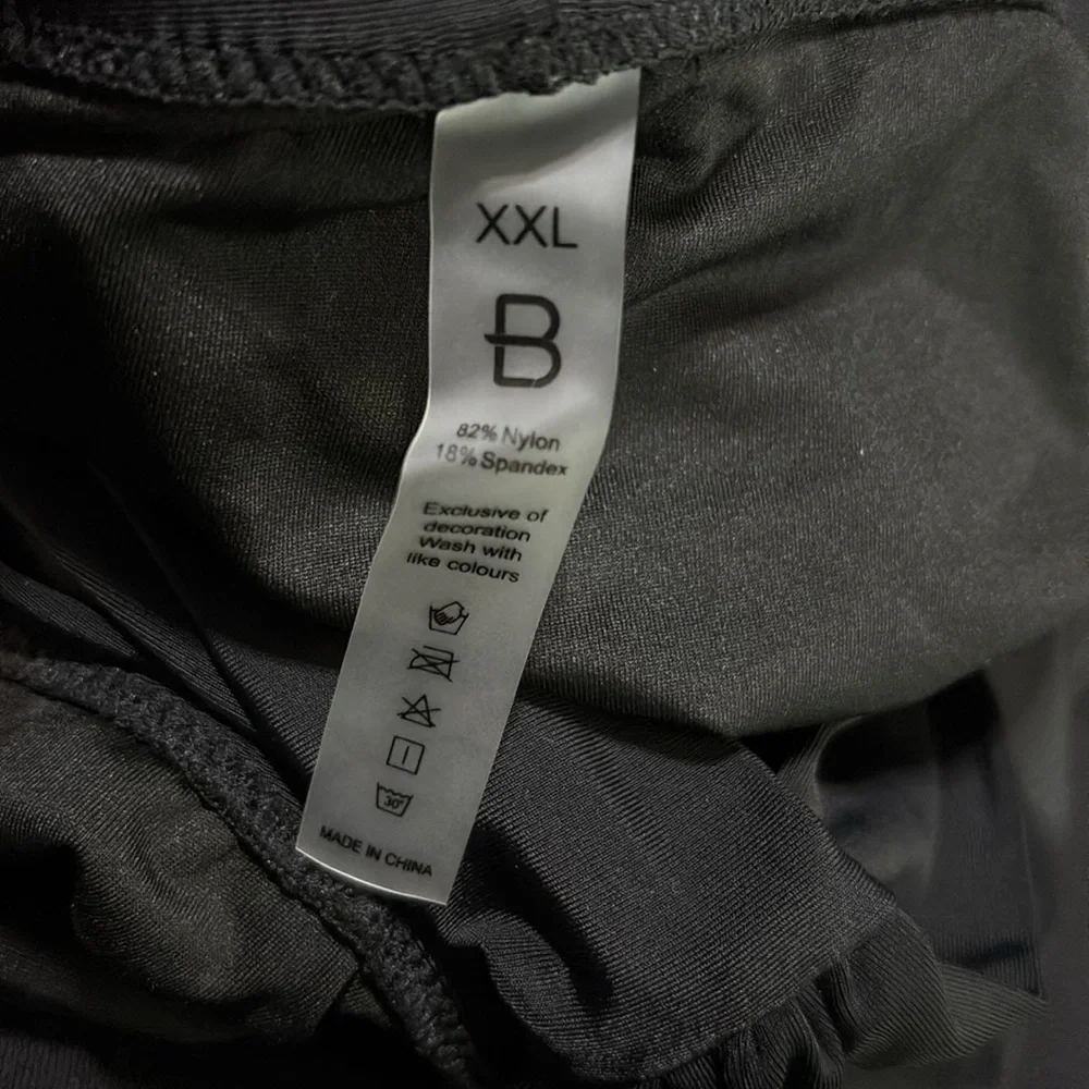 Blooming Jelly black two piece swim suit, size XXL, NWT. - Picture 12 of 16